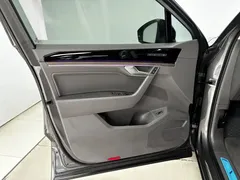 2022 Volkswagen Touareg 3.0TSI Black Sport Package — фото 9