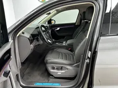 2022 Volkswagen Touareg 3.0TSI Black Sport Package — фото 10