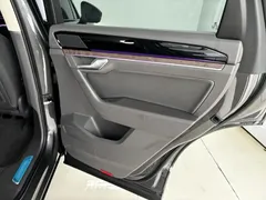 2022 Volkswagen Touareg 3.0TSI Black Sport Package — фото 21