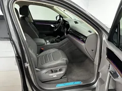 2022 Volkswagen Touareg 3.0TSI Black Sport Package — фото 25