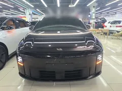 2025 Li Auto i6 4WD Standard, чёрный — фото 3