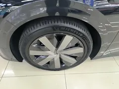 2025 Li Auto i6 4WD Standard, чёрный — фото 23