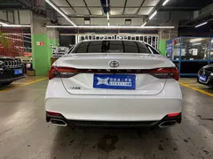 2019 Toyota Avalon 2.0L Luxury, белый — фото 5