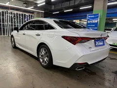 2019 Toyota Avalon 2.0L Luxury, белый — фото 6