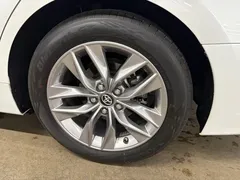 2019 Toyota Avalon 2.0L Luxury, белый — фото 16