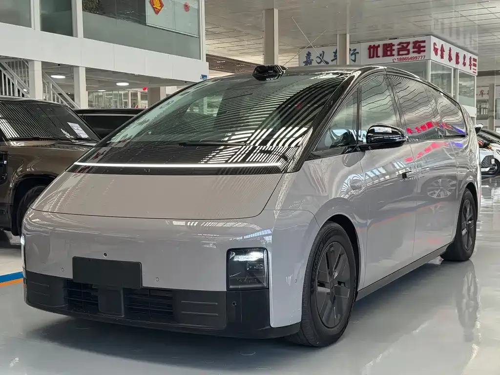 2024 Li Auto MEGA Ultra