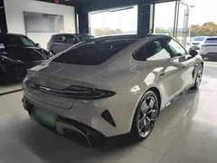 2024 Xiaomi SU7 RWD Standard Founder Edition — фото 7