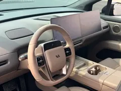2025 Li Auto i6 2WD Standard, чёрный — фото 19
