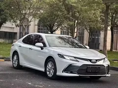 2021 Toyota Camry 2.0G Luxury — фото 3