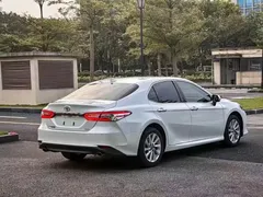 2021 Toyota Camry 2.0G Luxury — фото 7
