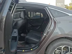 2022 MG MG5 180DVVT CVT Luxury — фото 11
