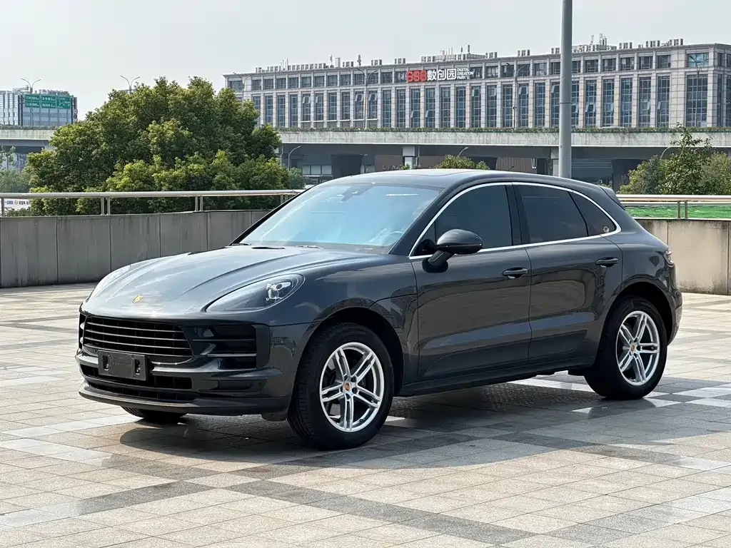 2021 Porsche Macan 2.0T