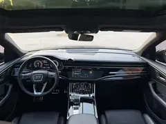 2021 Audi Q8 55 TFSI Luxury Dynamic, чёрный — фото 5