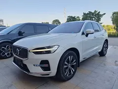 2024 Volvo XC60 4WD Luxury, белый — фото 1
