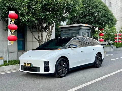2025 Li Auto i6 2WD Standard