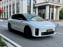 2025 Li Auto i6 2WD Standard, белый — фото 3
