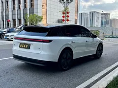 2025 Li Auto i6 2WD Standard, белый — фото 8