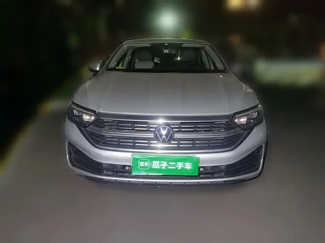 2023 Volkswagen Sagitar 300TSI DSG