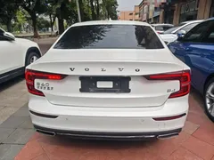 2022 Volvo S60 B4 Luxury, белый — фото 6