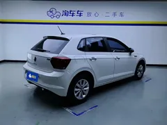 2021 Volkswagen Polo Plus 1.5L AT Colorful Tech, белый — фото 3