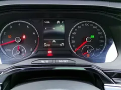 2021 Volkswagen Polo Plus 1.5L AT Colorful Tech, белый — фото 14