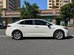 2021 Toyota Levin Hybrid 1.8H E-CVT, белый — фото 4