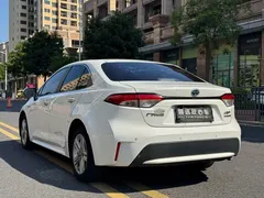 2021 Toyota Levin Hybrid 1.8H E-CVT, белый — фото 8