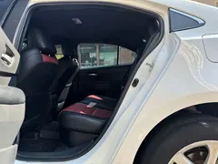 2021 Toyota Levin Hybrid 1.8H E-CVT, белый — фото 11