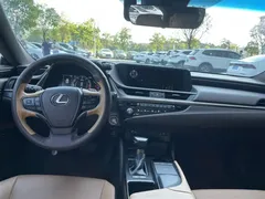 2020 Lexus ES 200 Excellence — фото 4
