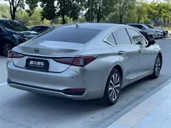 2020 Lexus ES 200 Excellence — фото 8