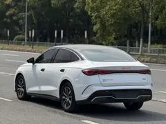 2024 BYD Seal 06 DM-i PHEV 80km Premium, белый — фото 3