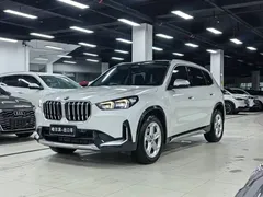 2023 BMW X1, белый — фото 1