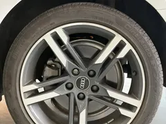 2022 Audi A4L 40 TFSI Luxury Sport, белый — фото 16