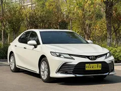 2023 Toyota Camry 2.0G Luxury, белый — фото 3