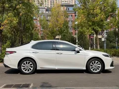 2023 Toyota Camry 2.0G Luxury, белый — фото 5