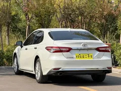 2023 Toyota Camry 2.0G Luxury, белый — фото 7