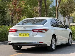 2023 Toyota Camry 2.0G Luxury, белый — фото 8