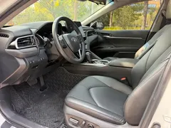2023 Toyota Camry 2.0G Luxury, белый — фото 9