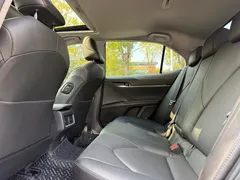 2023 Toyota Camry 2.0G Luxury, белый — фото 15