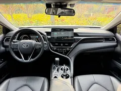 2023 Toyota Camry 2.0G Luxury, белый — фото 18