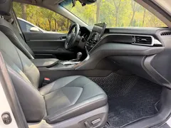 2023 Toyota Camry 2.0G Luxury, белый — фото 19