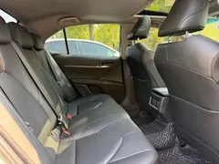 2023 Toyota Camry 2.0G Luxury, белый — фото 20