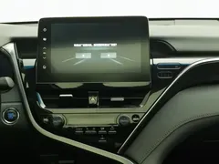2021 Toyota Camry 2.5G Luxury, белый — фото 12