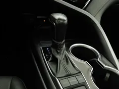 2021 Toyota Camry 2.5G Luxury, белый — фото 13