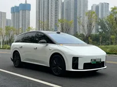 2025 Li Auto i8 Standard, белый — фото 2