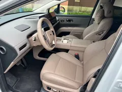 2025 Li Auto i8 Standard, белый — фото 4