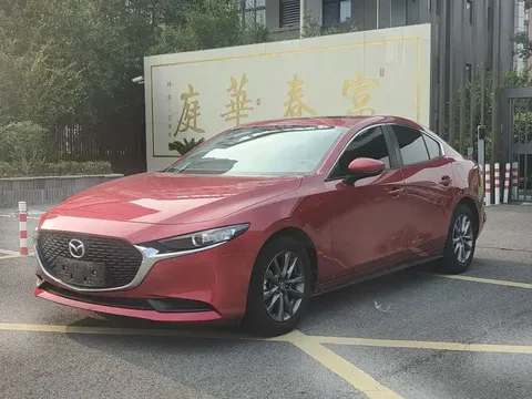 2021 Mazda 3 1.5L AT