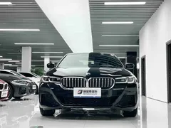 2023 BMW 5 Series 530Li Leading M Sport Package, чёрный — фото 2