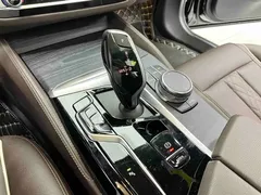 2023 BMW 5 Series 530Li Leading M Sport Package, чёрный — фото 12