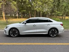 2024 Audi A3 Sportback 35 TFSI Fashion Sport, белый — фото 3